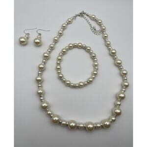 Faux Pearl & Silver Tone Beaded Graduated Necklace Bracelet & Earrings Set Ivory